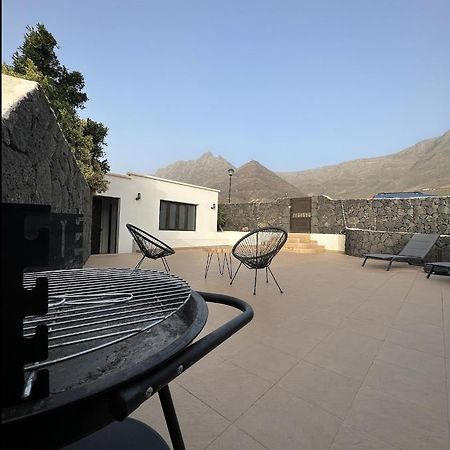 Bungalow Apartamento Sol Famara Buitenkant foto
