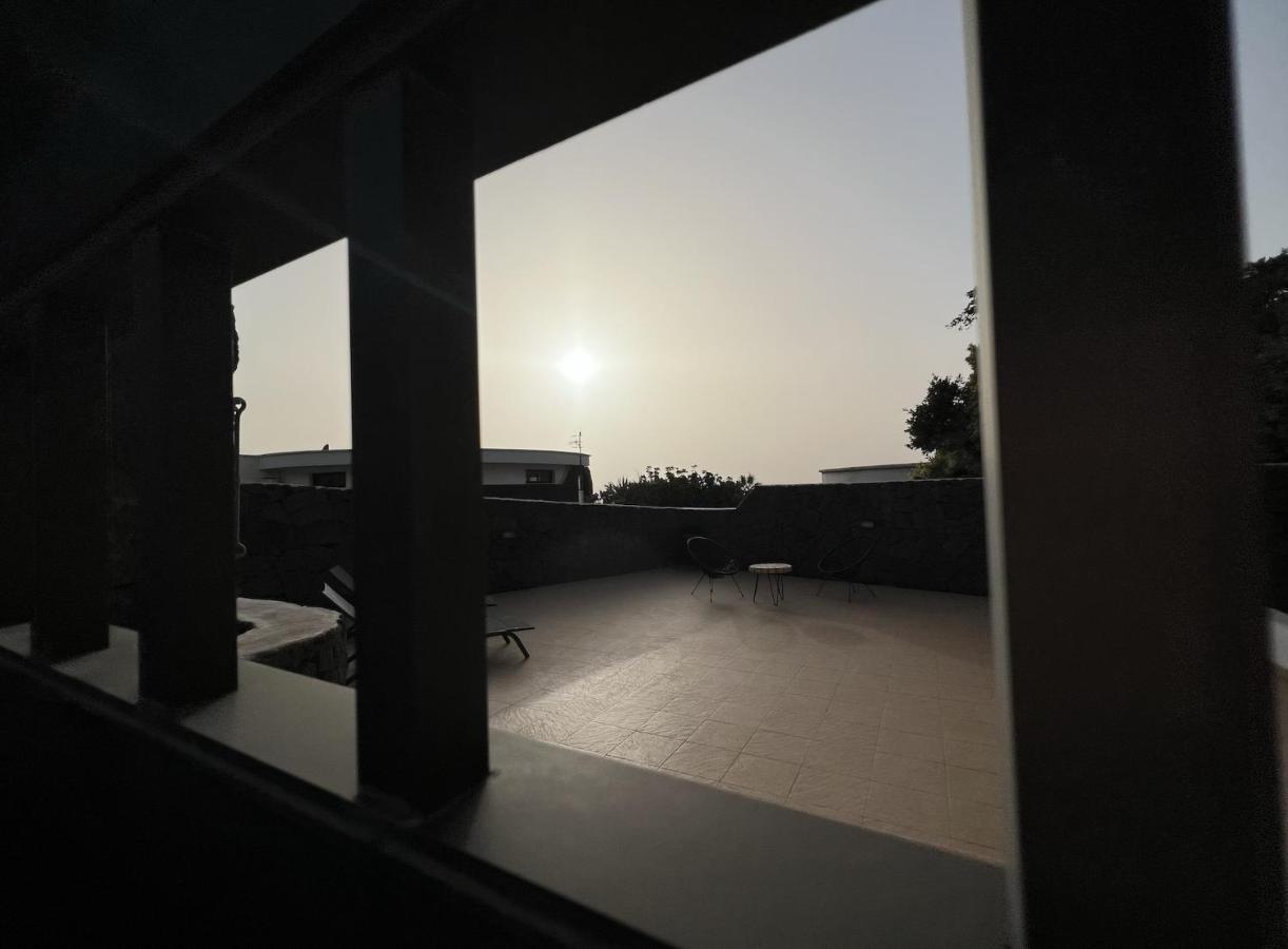 Bungalow Apartamento Sol Famara Buitenkant foto