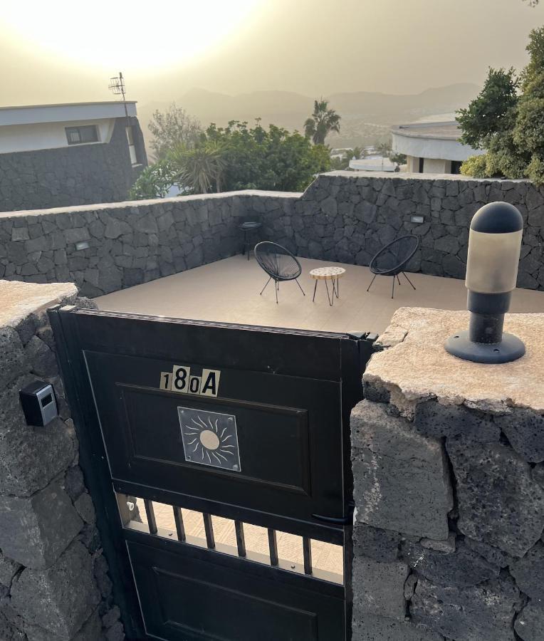 Bungalow Apartamento Sol Famara Buitenkant foto