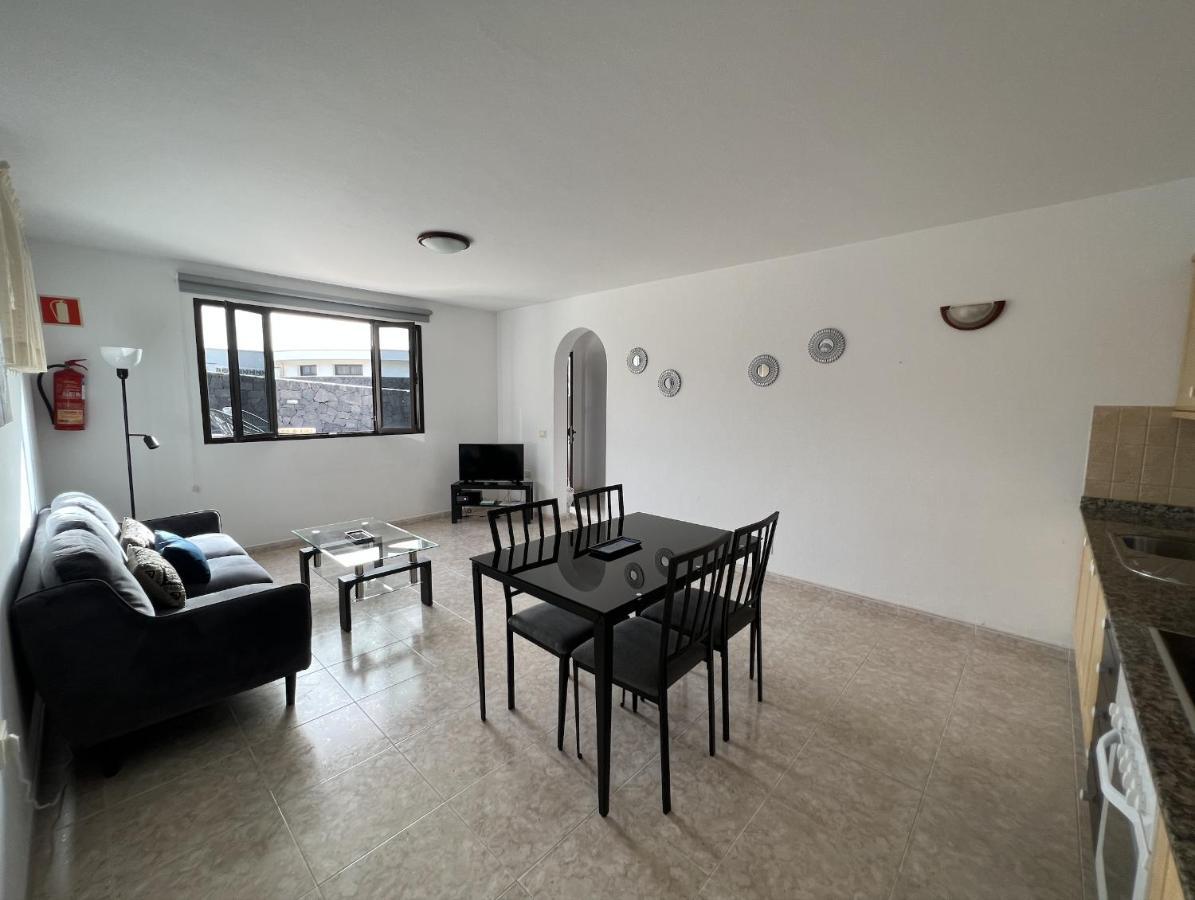 Bungalow Apartamento Sol Famara Buitenkant foto