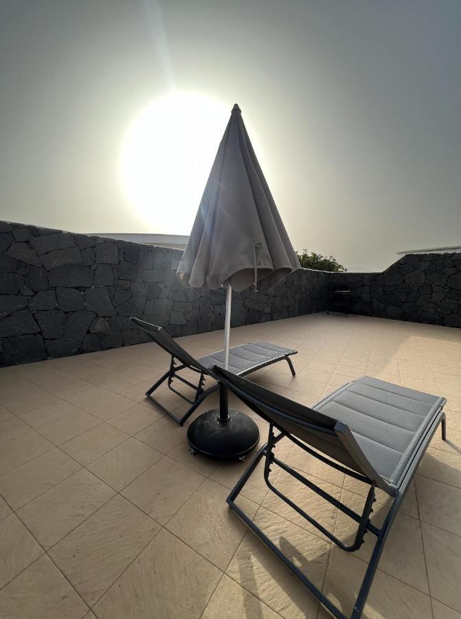 Bungalow Apartamento Sol Famara Buitenkant foto